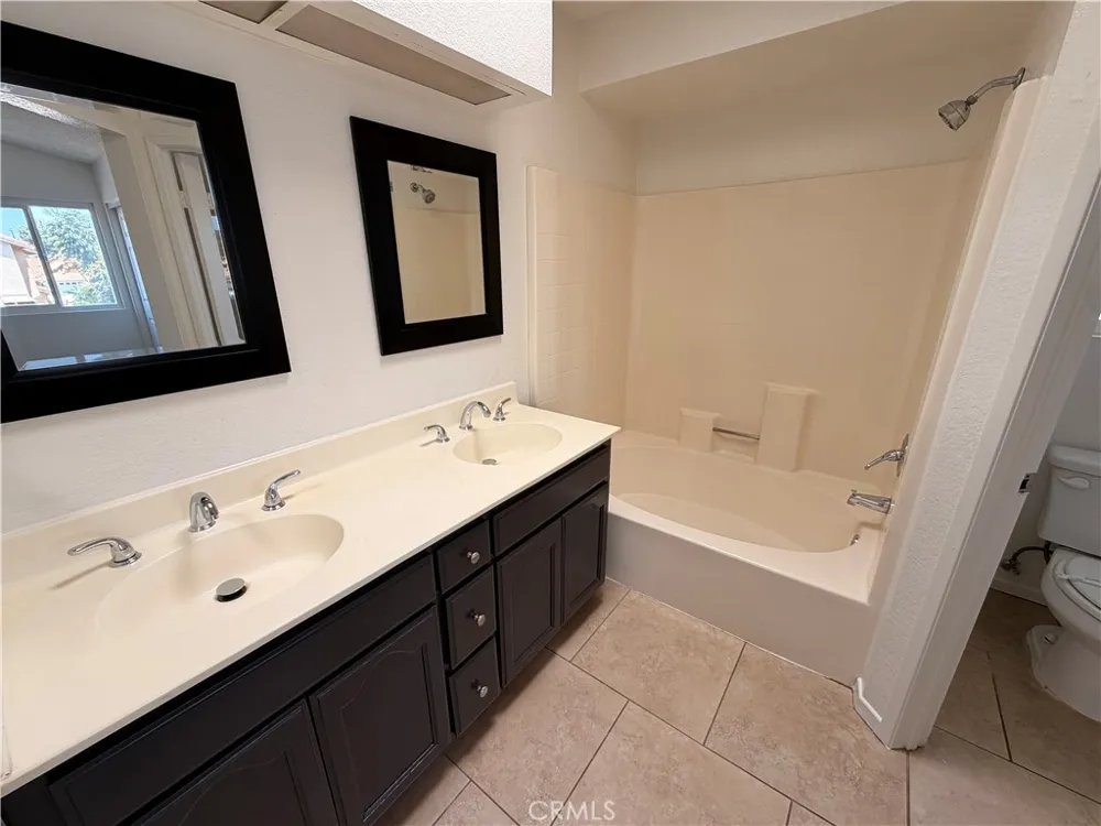 506 El Mirador Perris, CA 92571