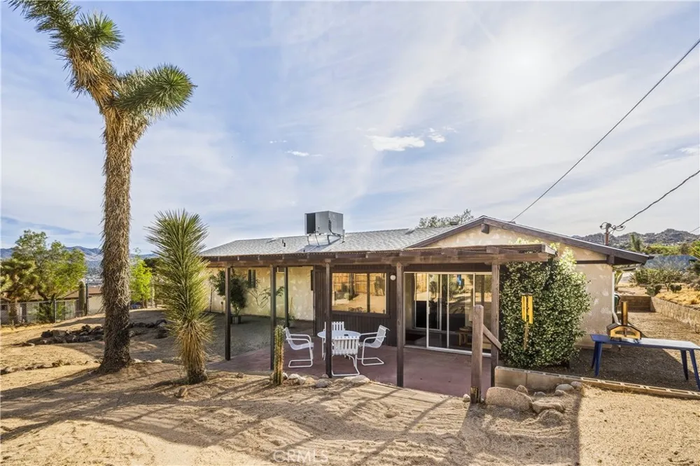 6381 Airway Avenue Yucca Valley, CA 92284