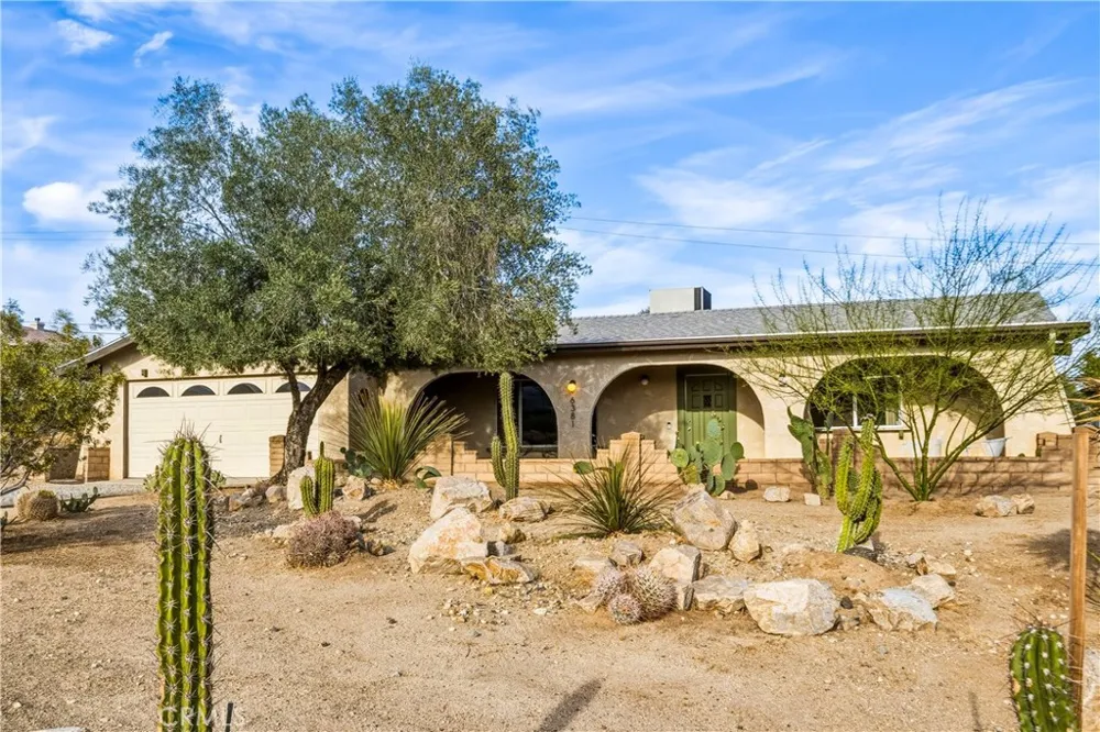 6381 Airway Avenue Yucca Valley, CA 92284