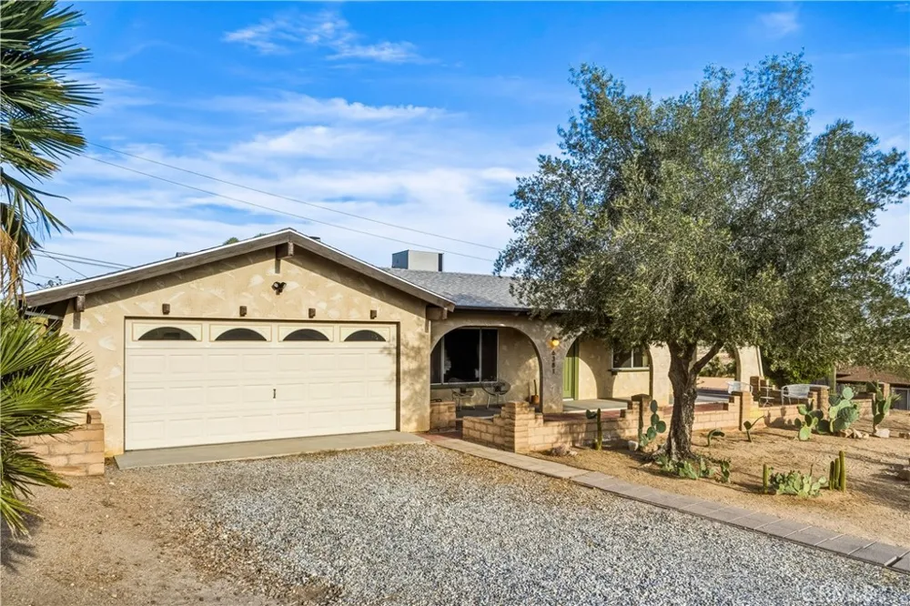 6381 Airway Avenue Yucca Valley, CA 92284
