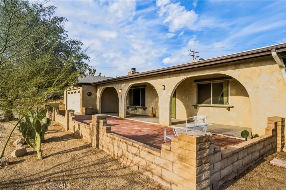 6381 Airway Avenue Yucca Valley, CA 92284