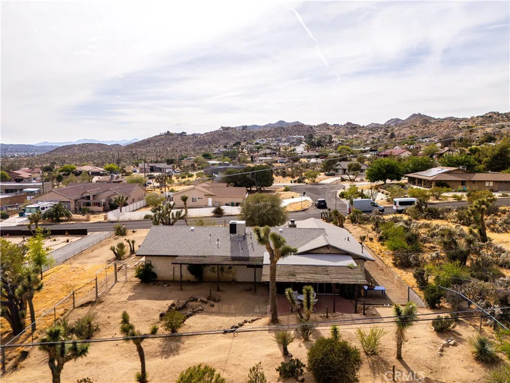 6381 Airway Avenue Yucca Valley, CA 92284