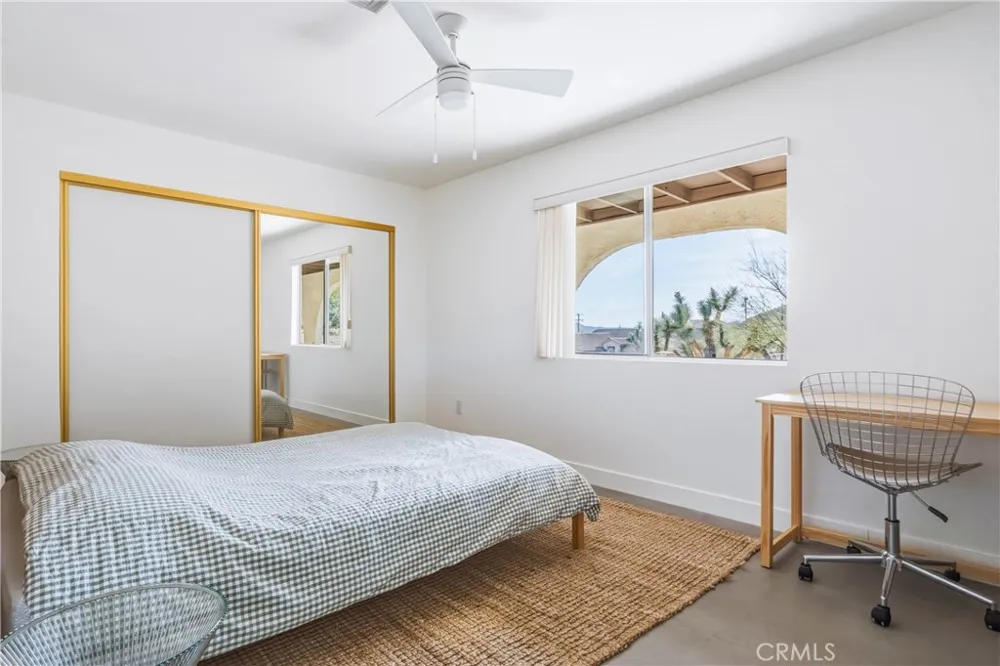 6381 Airway Avenue Yucca Valley, CA 92284