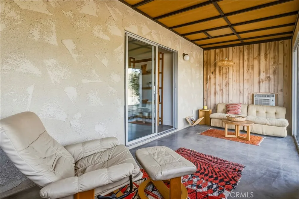 6381 Airway Avenue Yucca Valley, CA 92284
