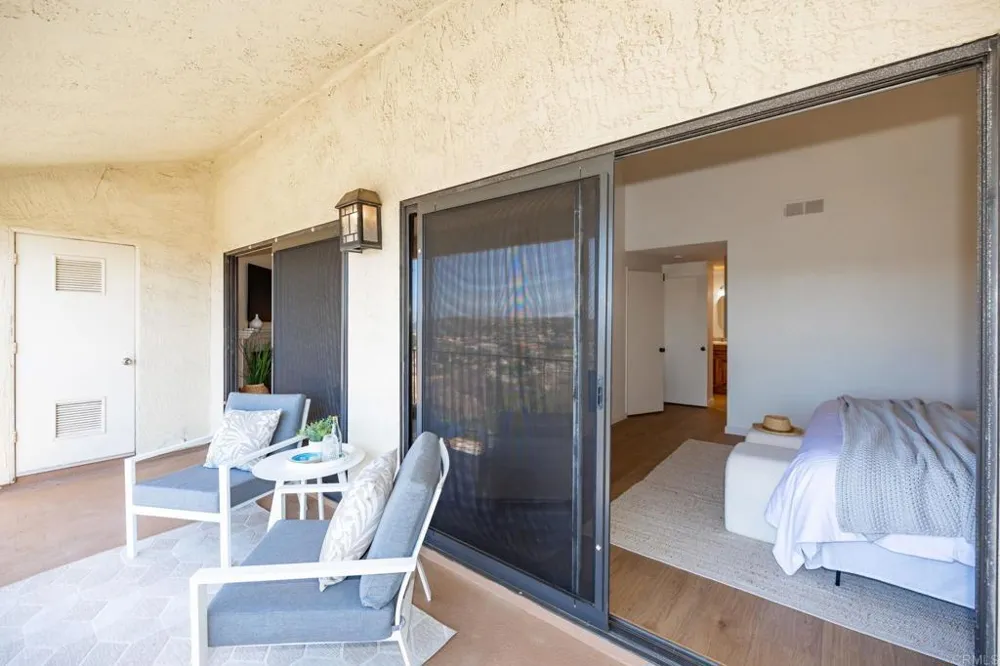 3161 Vista Mar Carlsbad, CA 92009