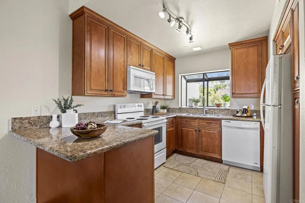 3161 Vista Mar Carlsbad, CA 92009