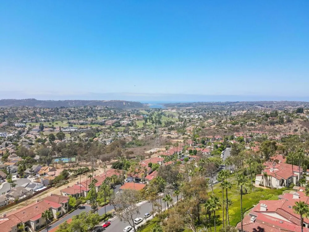 3161 Vista Mar Carlsbad, CA 92009