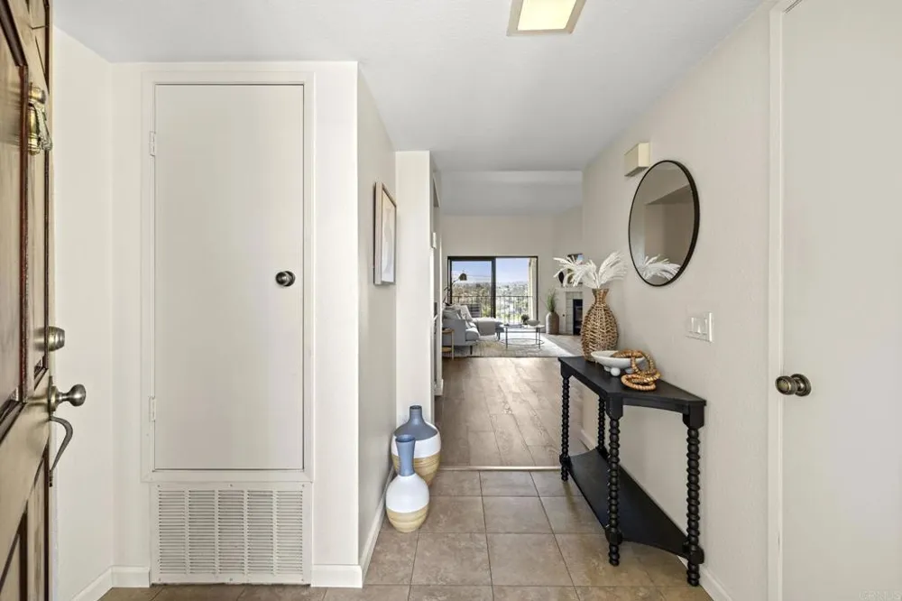 3161 Vista Mar Carlsbad, CA 92009