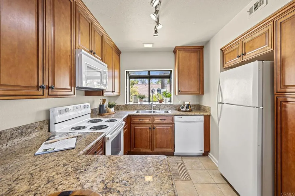 3161 Vista Mar Carlsbad, CA 92009