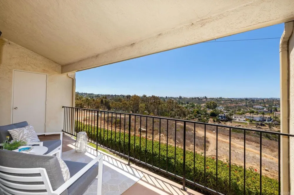 3161 Vista Mar Carlsbad, CA 92009