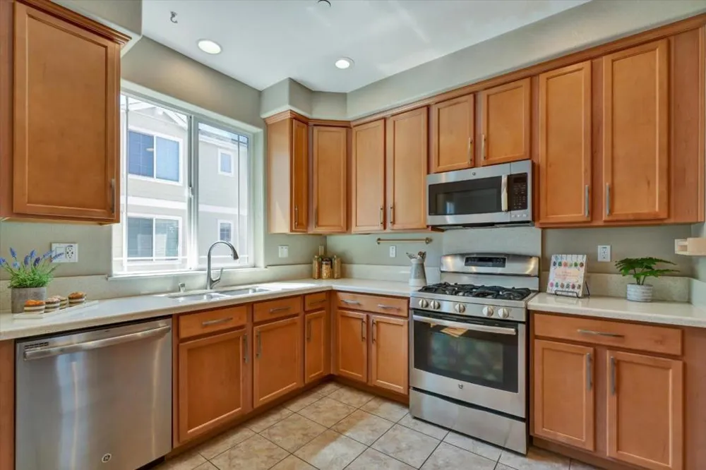 155 Sapphire Lane Morgan Hill, CA 95037