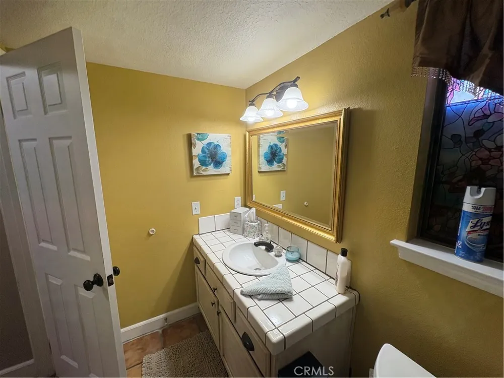 17905 Luna Court Riverside, CA 92504
