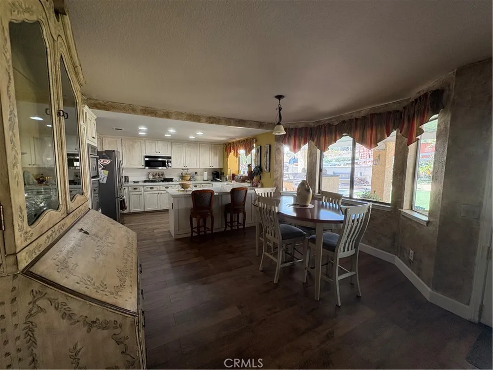 17905 Luna Court Riverside, CA 92504