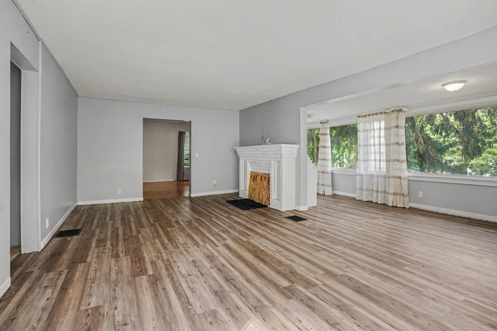 2379 Dumont Lake Road Allegan, MI 49010