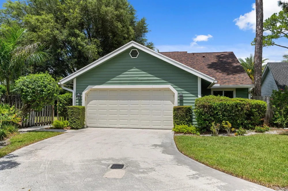 433 Goldenwood Way Wellington, FL 33414