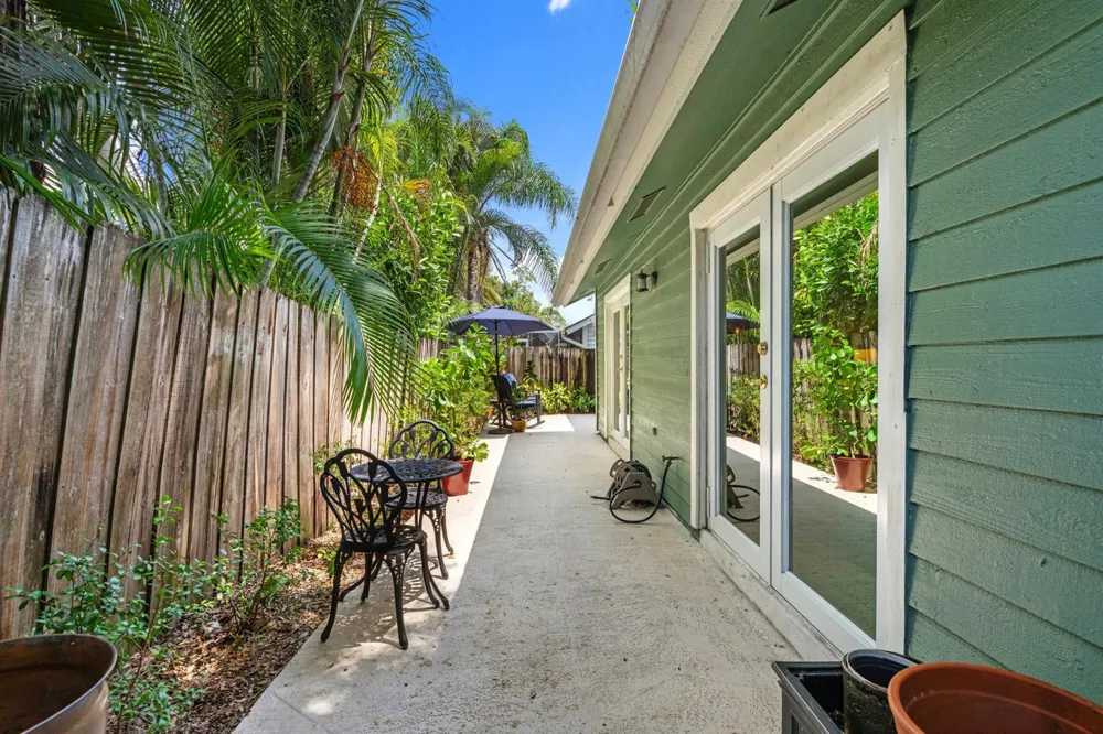433 Goldenwood Way Wellington, FL 33414