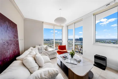 1745 E Hallandale Beach Blvd #2407W