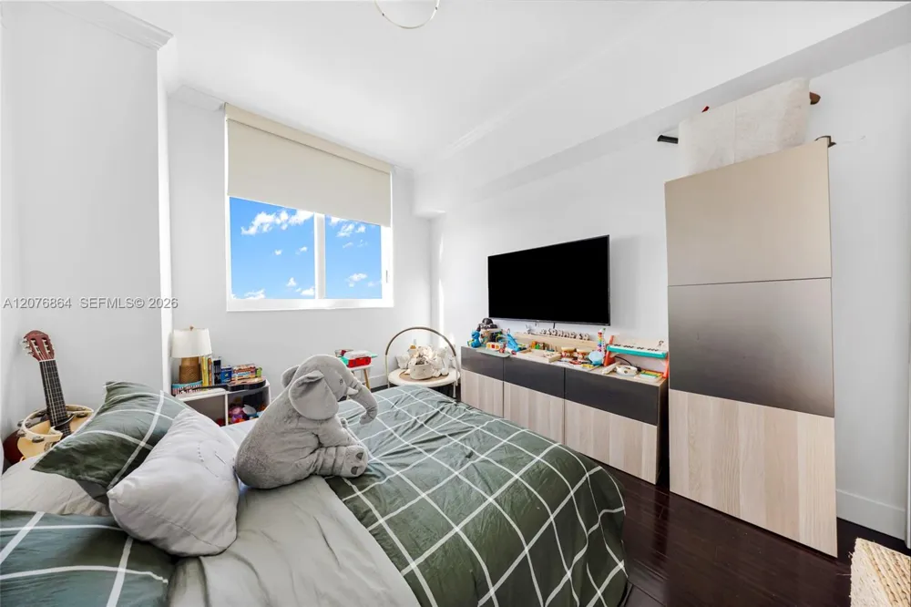 1745 E Hallandale Beach Blvd #2407W Hallandale Beach, FL 33009