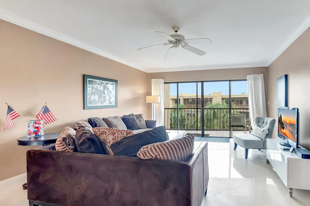 3605 S OCEAN BOULEVARD #321 South Palm Beach, FL 33480