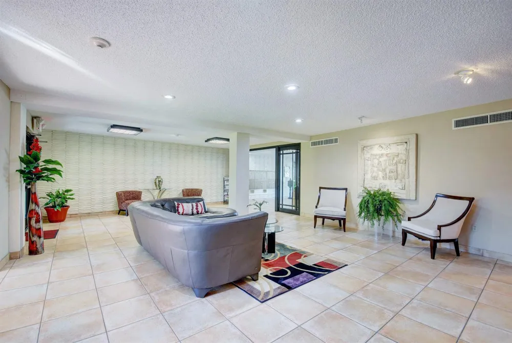 3605 S OCEAN BOULEVARD #321 South Palm Beach, FL 33480
