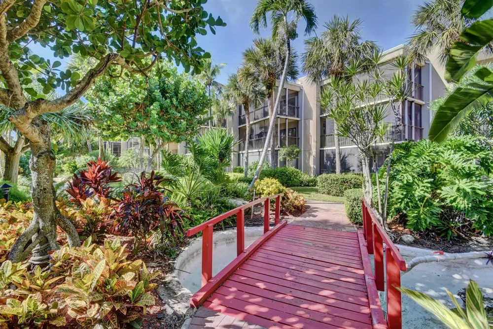 3605 S OCEAN BOULEVARD #321 South Palm Beach, FL 33480