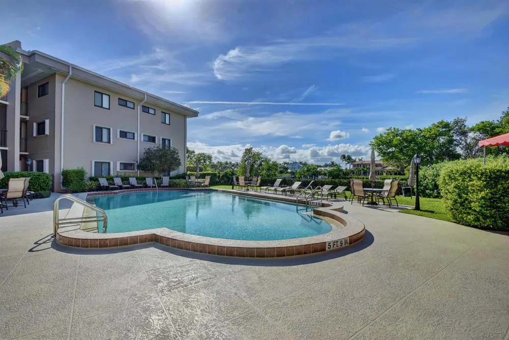 3605 S OCEAN BOULEVARD #321 South Palm Beach, FL 33480