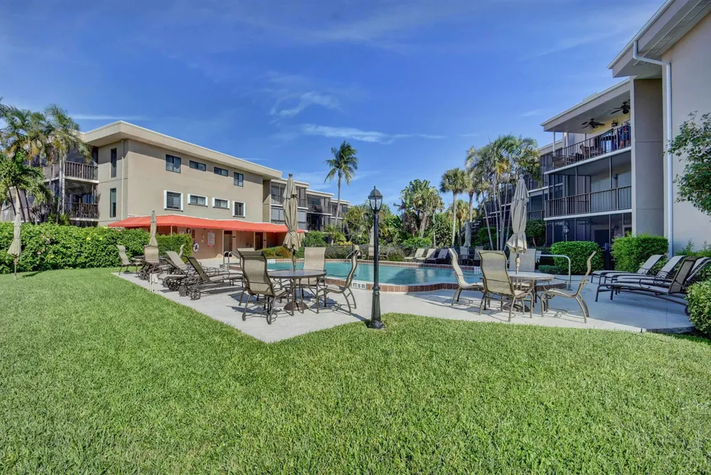 3605 S OCEAN BOULEVARD #321 South Palm Beach, FL 33480