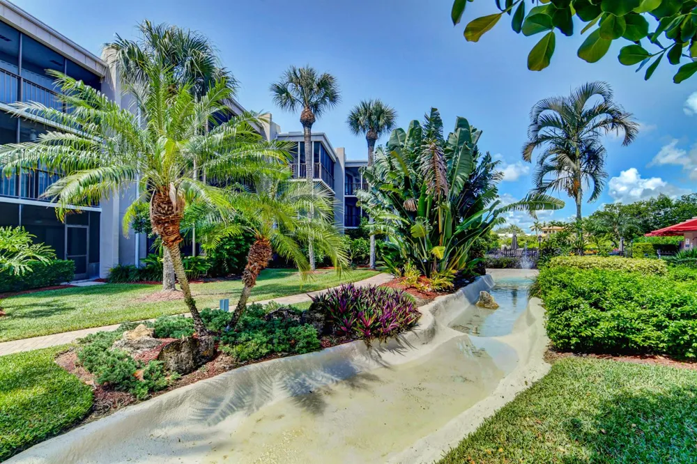 3605 S OCEAN BOULEVARD #321 South Palm Beach, FL 33480