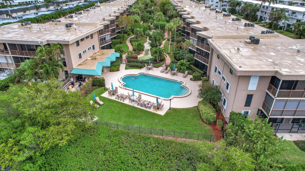 3605 S OCEAN BOULEVARD #321 South Palm Beach, FL 33480
