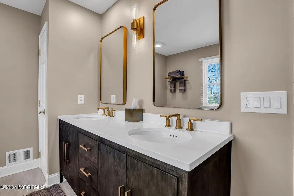10 Judy Road Eatontown, NJ 07724