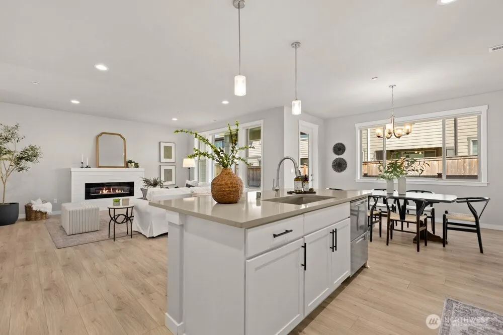 10541 11th Street E Edgewood, WA 98372