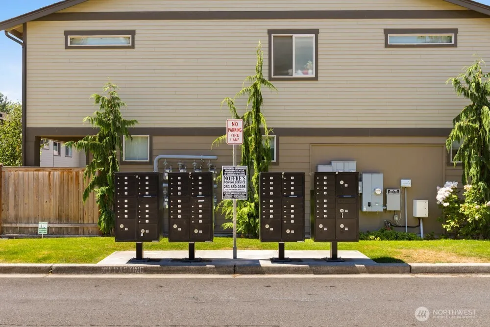 10541 11th Street E Edgewood, WA 98372