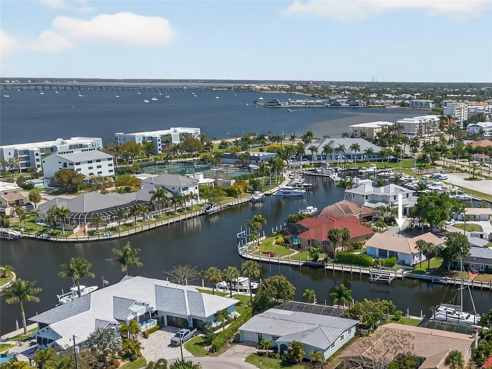 125 DONNA COURT Punta Gorda, FL 33950