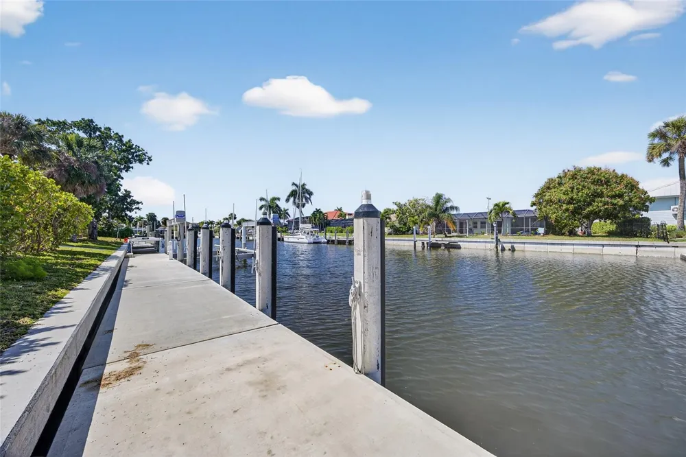 125 DONNA COURT Punta Gorda, FL 33950