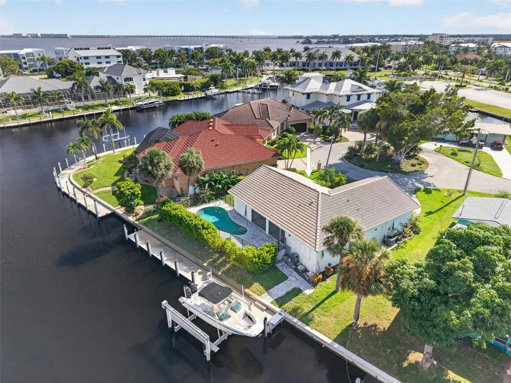 125 DONNA COURT Punta Gorda, FL 33950