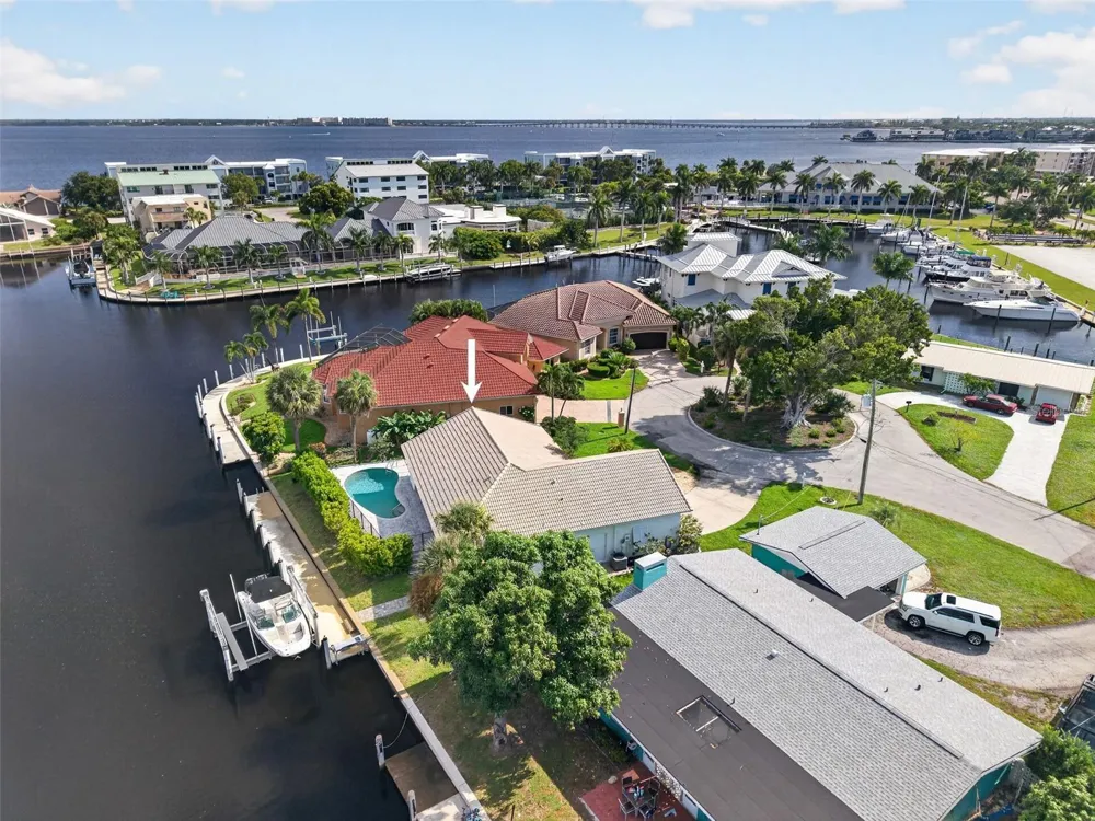 125 DONNA COURT Punta Gorda, FL 33950