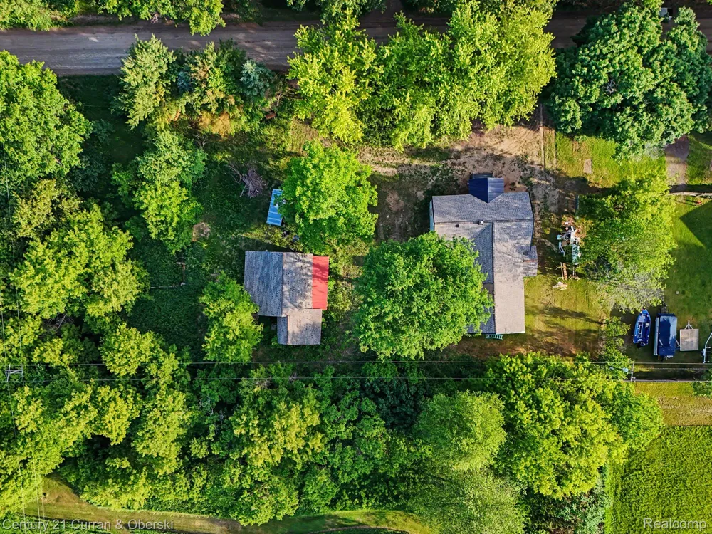 4296 Burgess Road Putnam Township, MI 48169