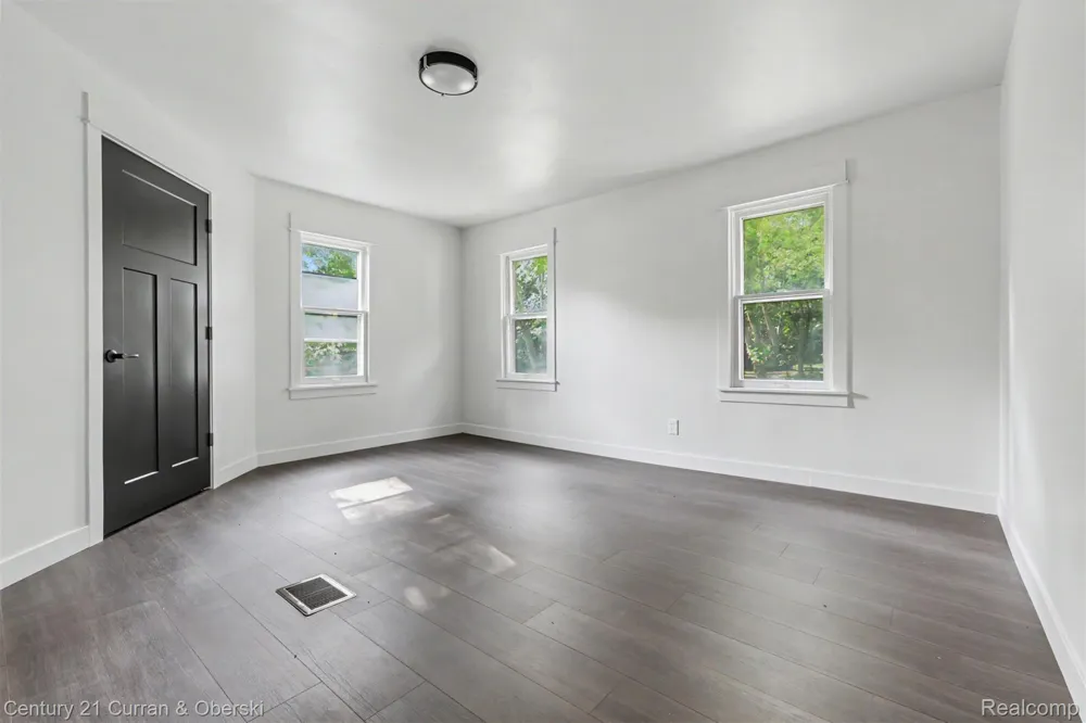4296 Burgess Road Putnam Township, MI 48169
