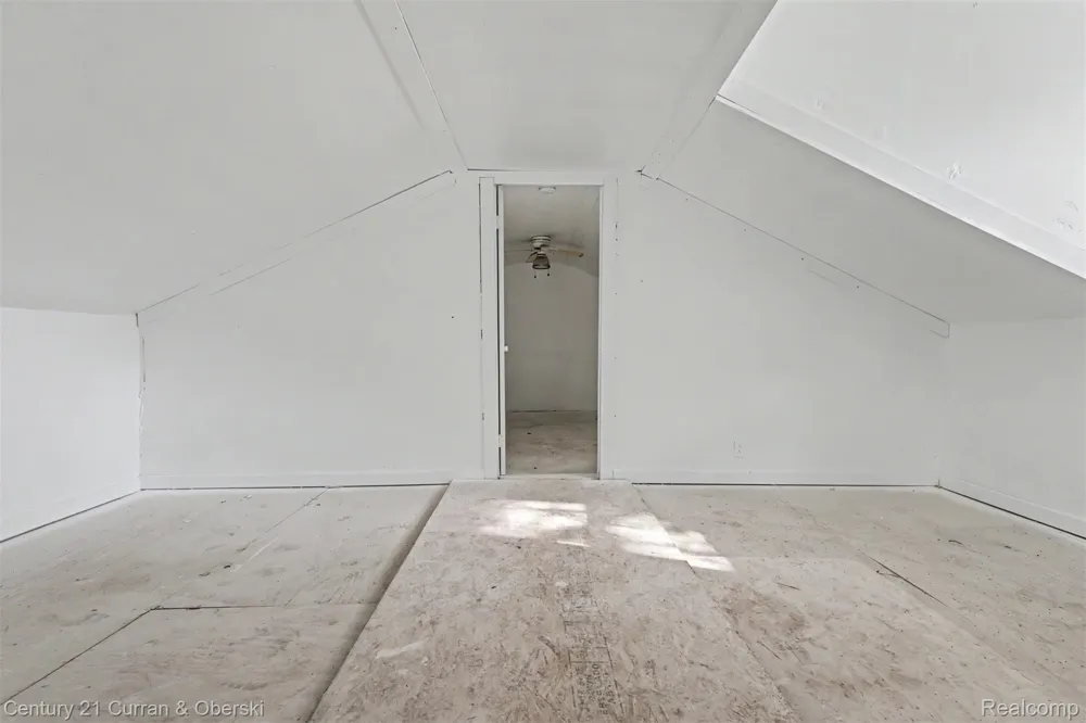 4296 Burgess Road Putnam Township, MI 48169