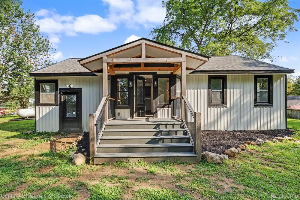 4296 Burgess Road Putnam Township, MI 48169