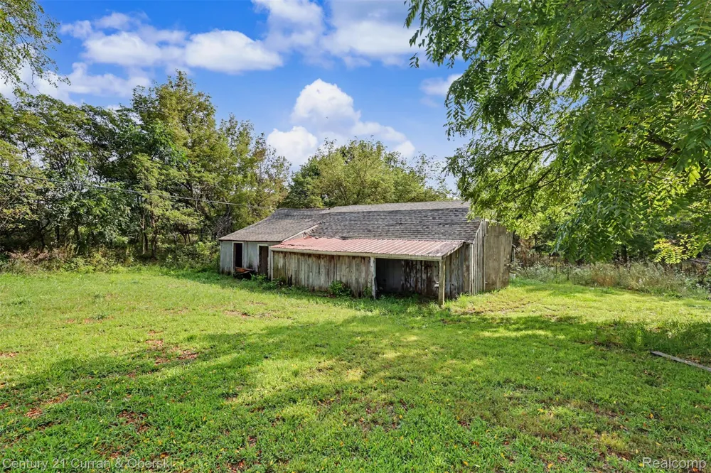 4296 Burgess Road Putnam Township, MI 48169
