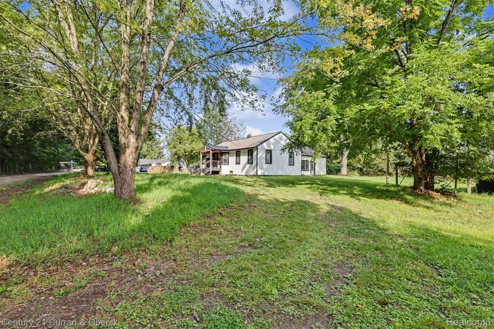 4296 Burgess Road Putnam Township, MI 48169