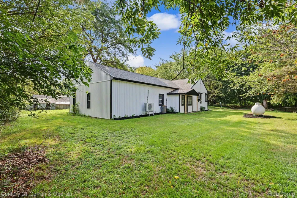 4296 Burgess Road Putnam Township, MI 48169