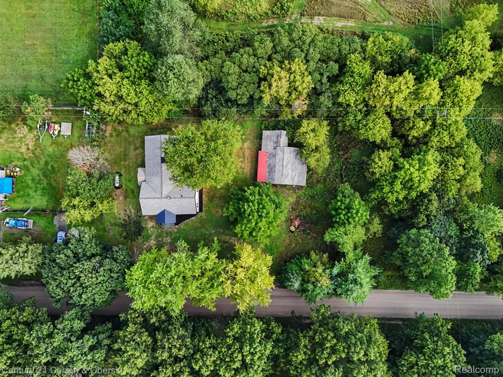 4296 Burgess Road Putnam Township, MI 48169