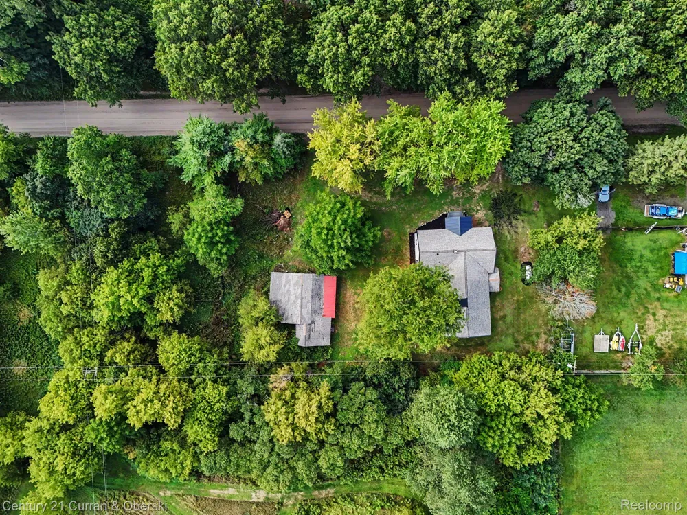 4296 Burgess Road Putnam Township, MI 48169