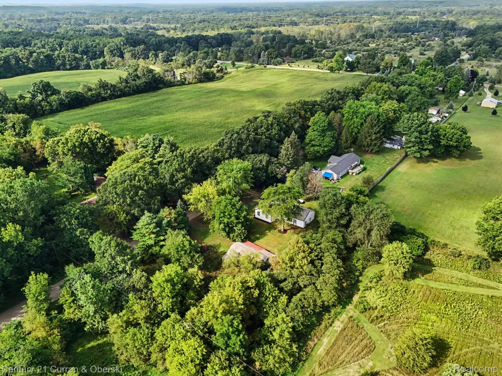 4296 Burgess Road Putnam Township, MI 48169