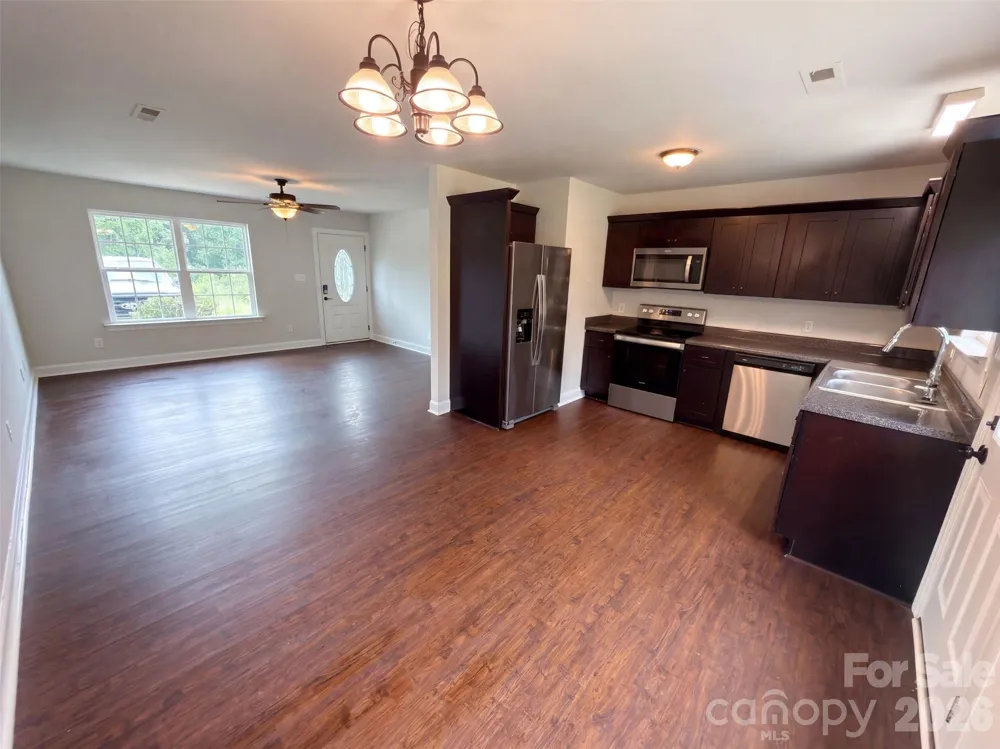 1411 Foxbrook Circle Lancaster, SC 29720