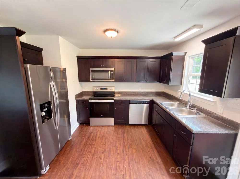 1411 Foxbrook Circle Lancaster, SC 29720