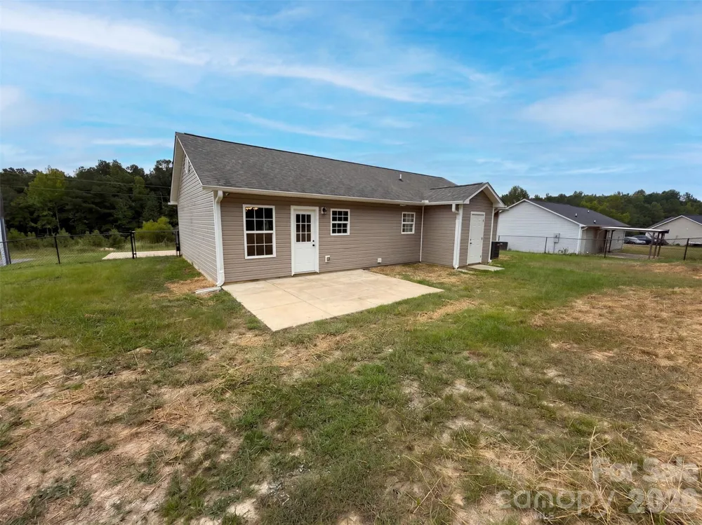 1411 Foxbrook Circle Lancaster, SC 29720