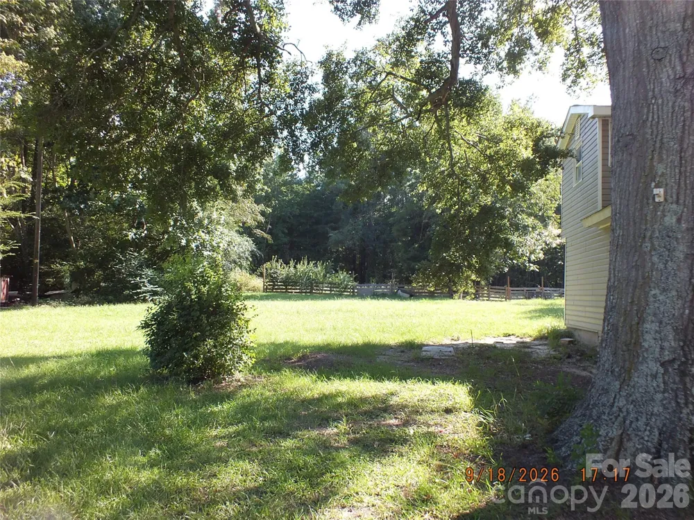 6372 Kershaw Camden Highway Heath Springs, SC 29058
